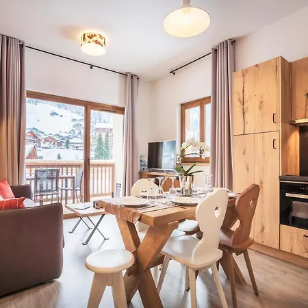 Apartment Pet-friendly With Scenic Views